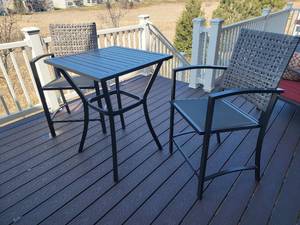 lot 47 image: Outdoor High-Top Seating Set