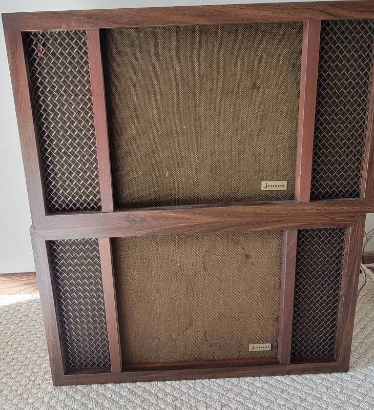 Retro Jensen TF-3C Stereo Speakers | Wayzata Moving Auction Sale | K-BID