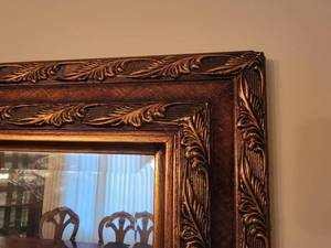 lot 44 image: Elegant Formal Dining Room Mirror