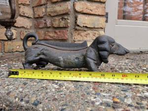 lot 61 image: Cast Iron Dachshund Boot Scrape
