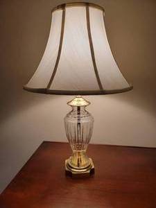 lot 25 image: Elegant Crystal Vase Table Lamp with Brass Accents