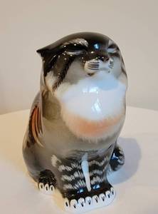 lot 89 image: Vintage Lomonosov Porcelian Wild Kitty Cat Figurine Made in USSR Russia
