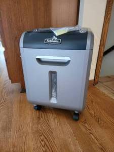 lot 80A image: Fellowes Paper Shredder