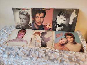 lot 112 image: The Essential David Bowie Vinyl LP Collection