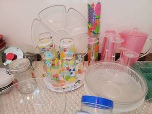 lot 56 image: Collection of Plasticware and Containers
