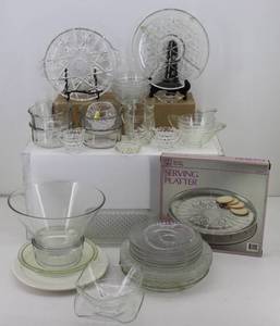 Crystal & Glass PlatesPlattersCups & Bowls