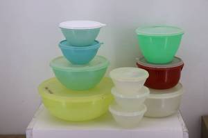 Tupperware Bowls