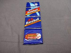 lot 9 image: 3 Unopened Packs Topps 1993 MLB