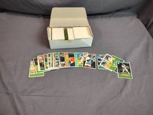 lot 20 image: MLB Cards Mixed Lot