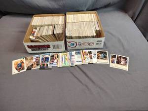 lot 34 image: Mixed Lot of NBA Cards