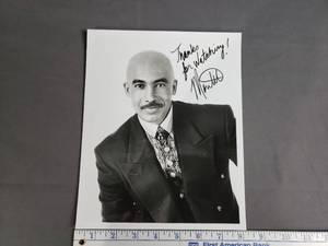 lot 67 image: Montel Williams Autographed Photo