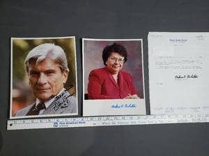 lot 95 image: Signed Senator Photos John Warner, Barbara Mikulski