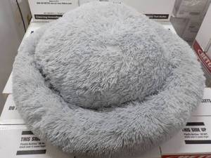 Plush Large Pet Bed...
