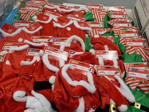 27 Xmas Pet Clothing...