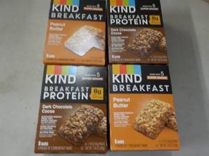 box of 32 KIND Breakfast Protein Ba...