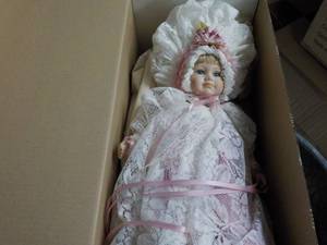 Victorian Collector Doll...