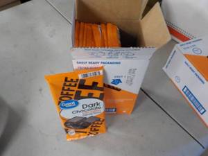 Box of 12 Dark Chocolate with Toffe...
