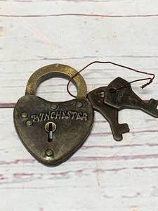 Winchester Lock with Keys 2 12 Inch Tall