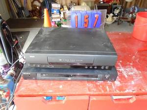 Sony dvd player & vhs player. No remotes. As shown.