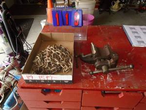 Approx 15 14 chain. No hooks & small vise that has been welded. As shown.