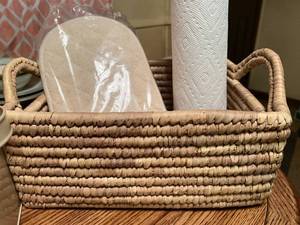 lot 24 image: Lot of Kitchen Items