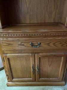 lot 14 image: Wood Hutch