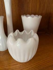 lot 16 image: Milk Glass Vases & Bowls