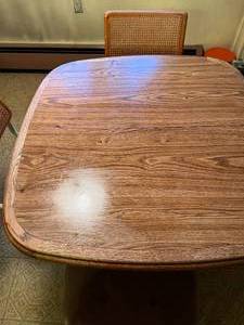 lot 19 image: Kitchen Table &  4 Chairs