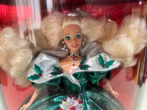 lot 51 image: 1995 Mattel Special Edition Happy Holidays Barbie