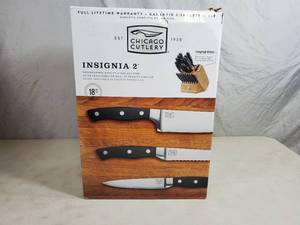 lot 10 image: New Chicago Cutlery Insignia 2
