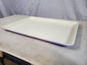 lot 55 image: New Green Life Cookie Sheet