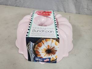 lot 76 image: New Nordic Ware Bundt Pan