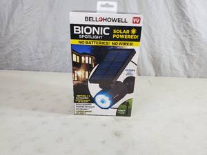 lot 91 image: New Bell and Howell Bionic Spotlight