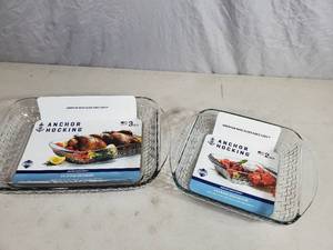 lot 104 image: 2 New Anchor Hocking Heritage Basketweave Glass Bakeware