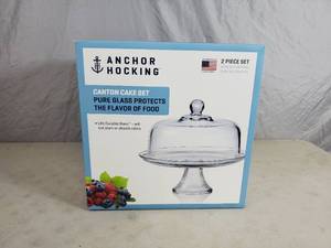 lot 141 image: New Anchor Hocking 2 Piece Canton Cake Set