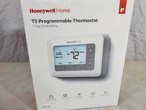 lot 175 image: New Honeywell T5 Programmable Thermostat