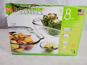 lot 185 image: New Kitchen Classics 8 Piece Bake Set
