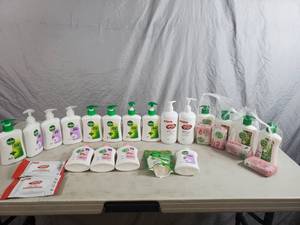 lot 206 image: Large Assortment of New Soap and Wipes