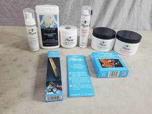 lot 215 image: New Hagerty Valuable Cleaning Items