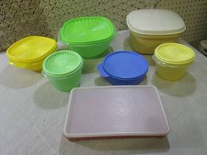 lot 349 image: (A-4T) Assorted Tupperware with Lid...