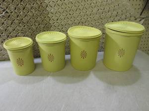 lot 350 image: (EC1) Vintage Tupperware Canister S...