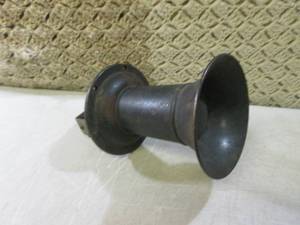 lot 32 image: (EC1) Vintage Metal HornSiren ...