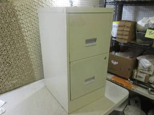 lot 58 image: (D-4) Metal 2-Drawer File Cabinet...
