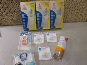 lot 83 image: (BSB) Assorted Baby Supplies...