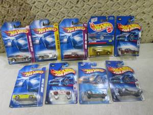 lot 172 image: (C-4) Assorted Hot Wheels in Packag...