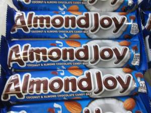 lot 174 image: (B-1) 18 Almond Joy Candy Bars Past...