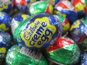 lot 185 image: (B-3) 36 Cadbury Creme Eggs Past Da...
