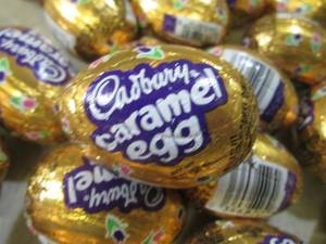lot 190 image: (B-3) 36 Cadbury Caramel Eggs Past ...