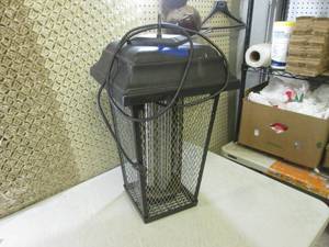 lot 277 image: (BS) Large Bug Light Zapper Works...
