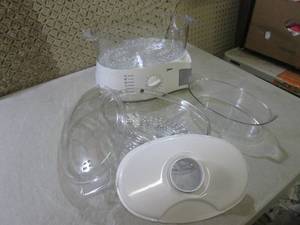lot 311 image: (BS) Oster Food Steamer...